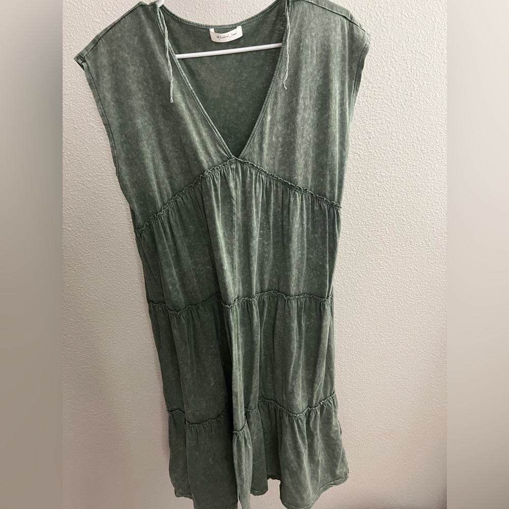 MIDI tiered dress